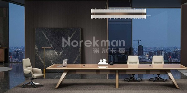 实木会议桌的魅力：诺尔卡曼助力企业展现高端品质形象